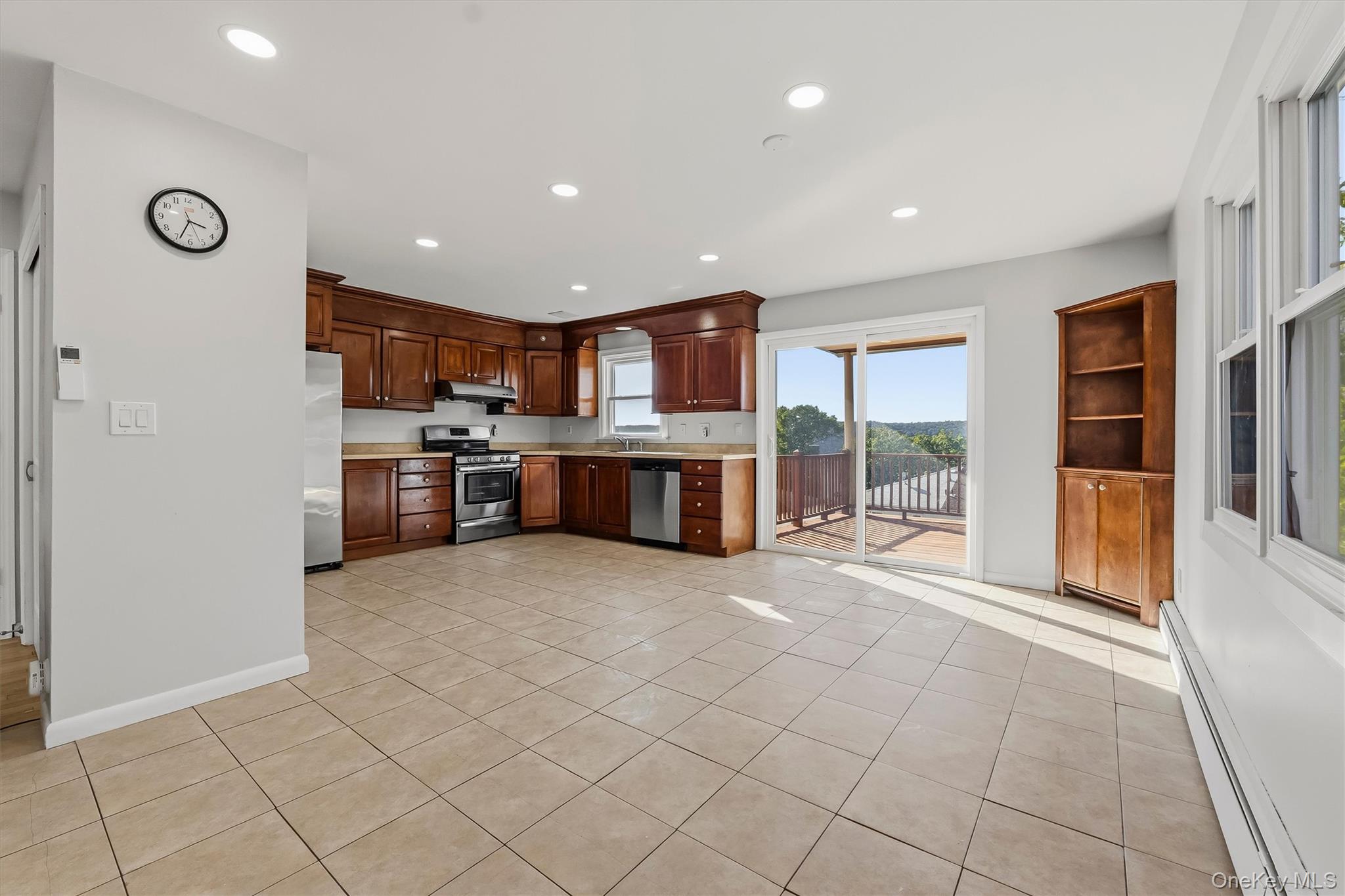 339 N Broadway Property Photo 19