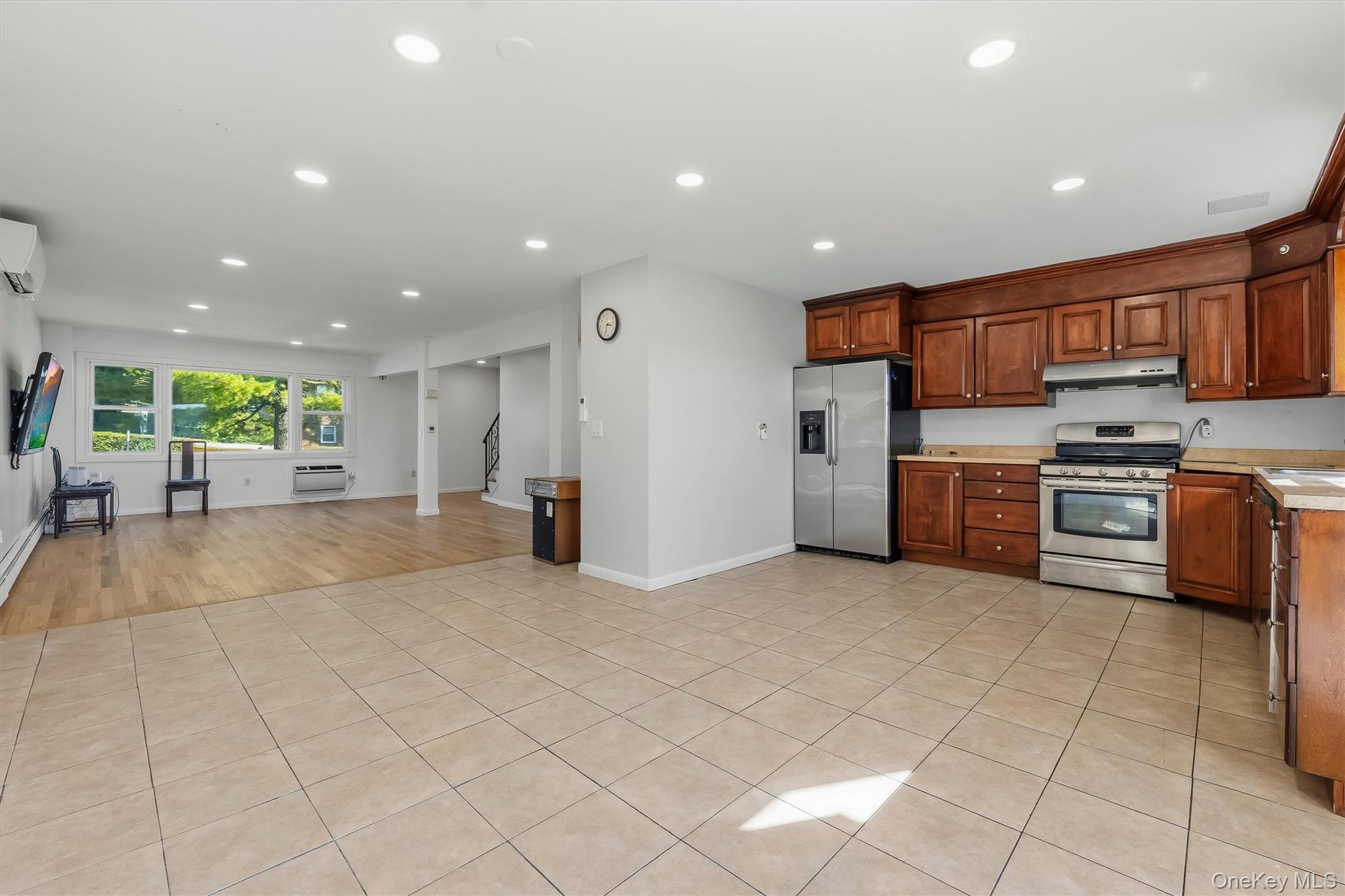 339 N Broadway Property Photo 20