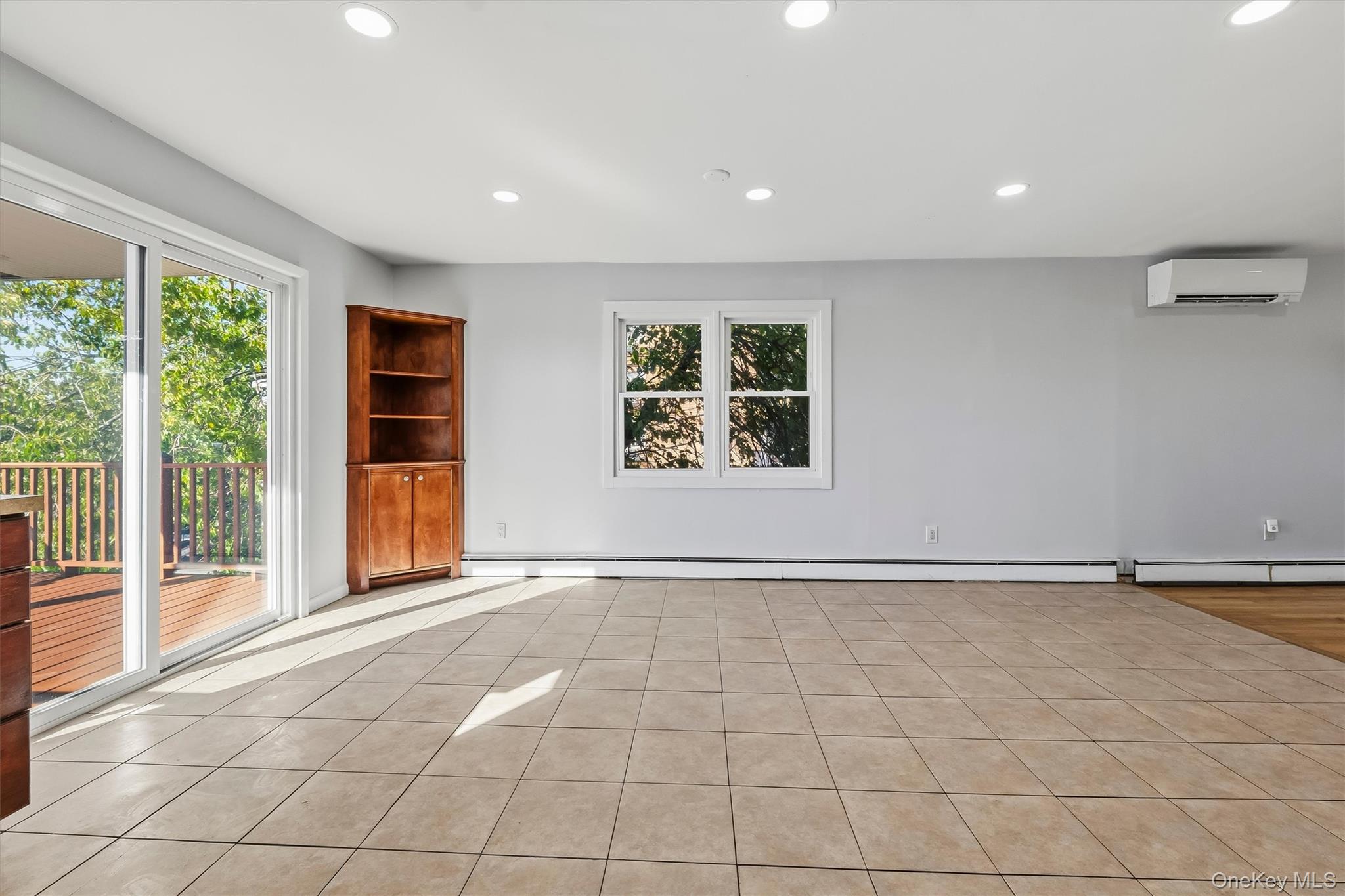 339 N Broadway Property Photo 24