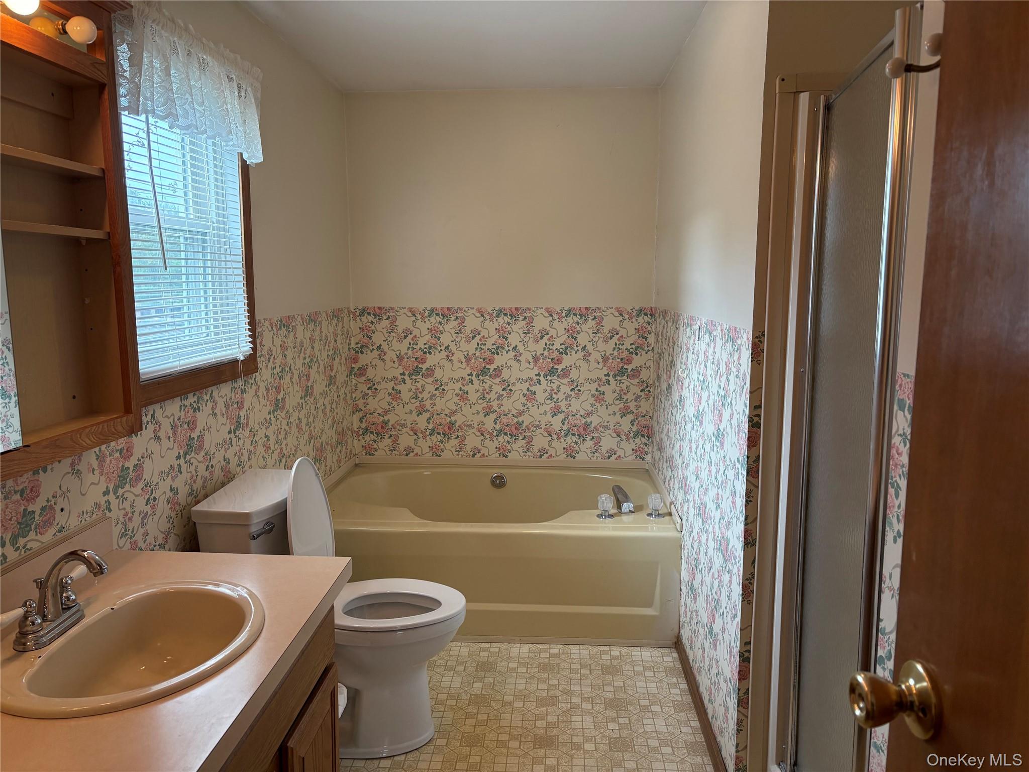 100 John Street Property Photo 16