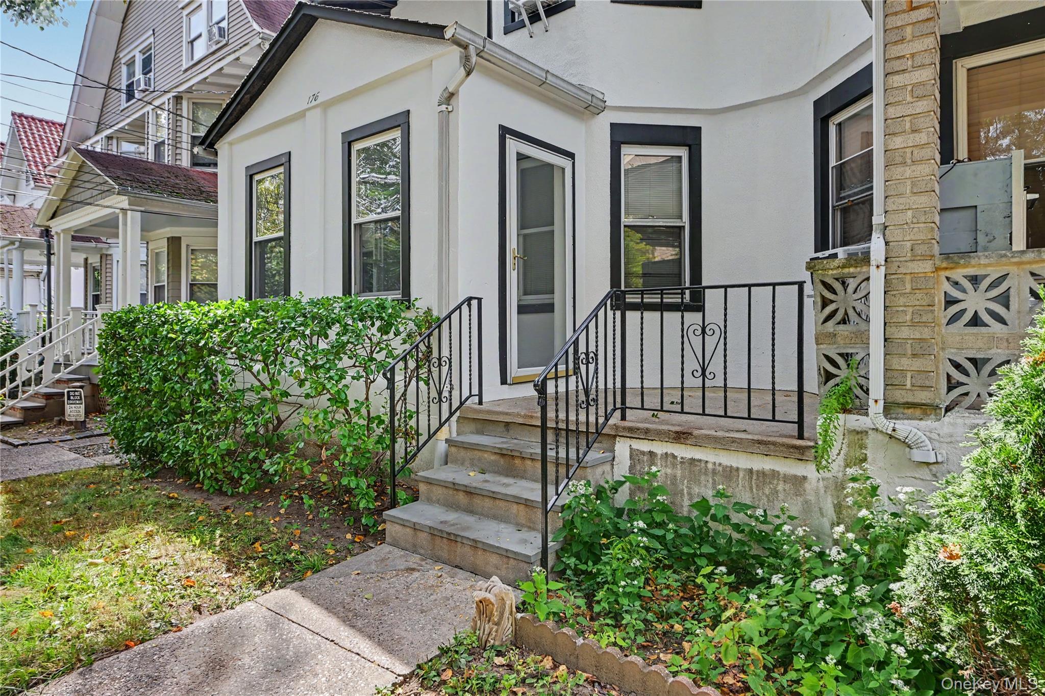 176 Archer Avenue Property Photo 3
