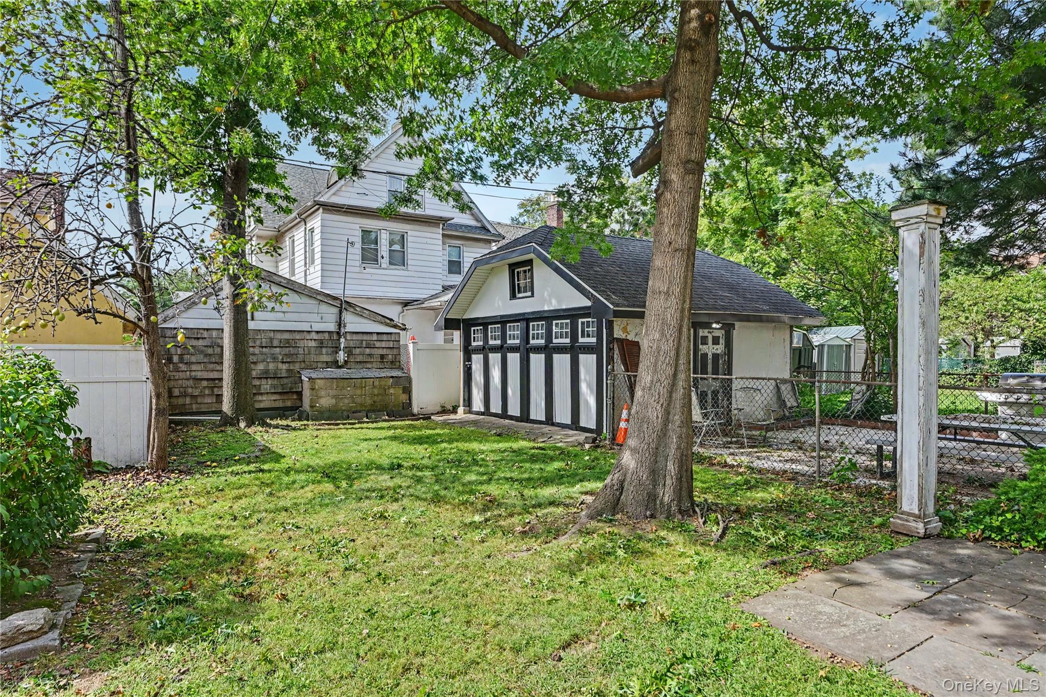 176 Archer Avenue Property Photo 30