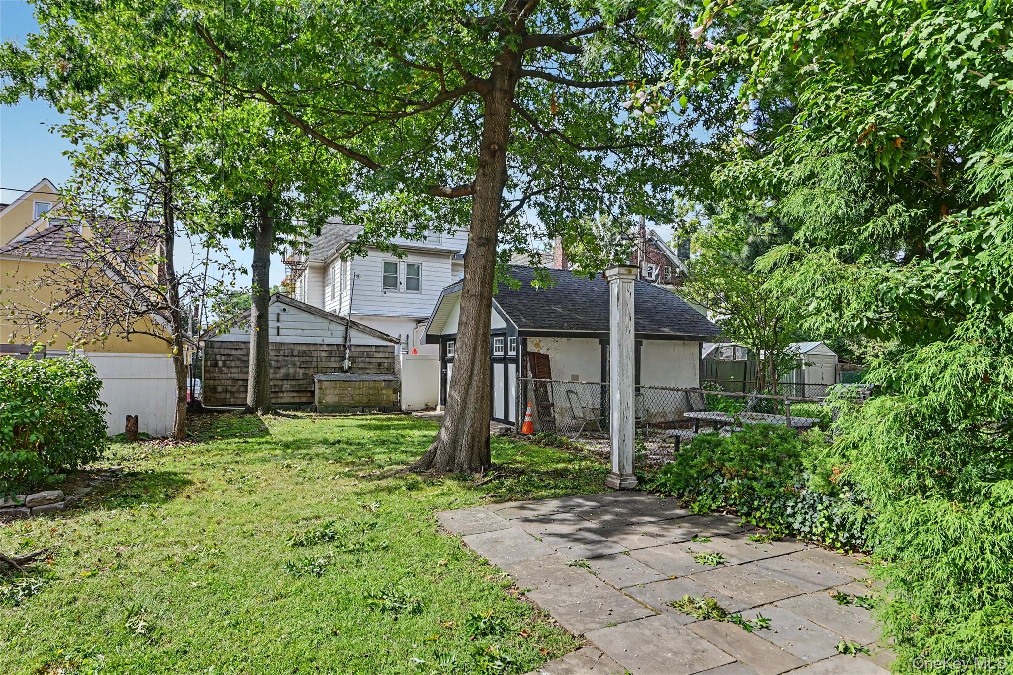 176 Archer Avenue Property Photo 32