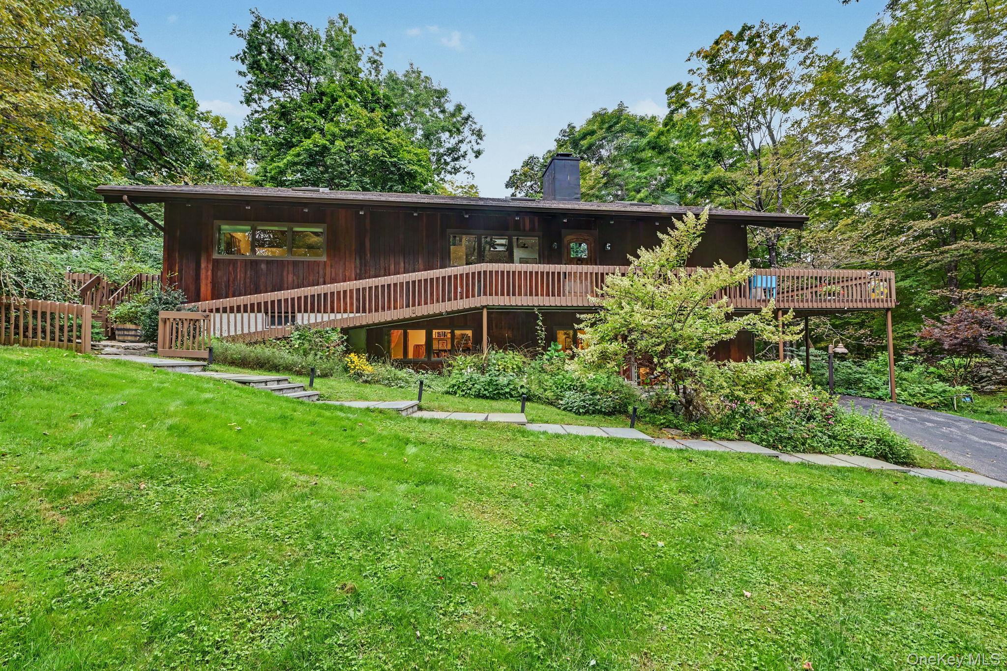 380 Long Ridge Road Property Photo 1