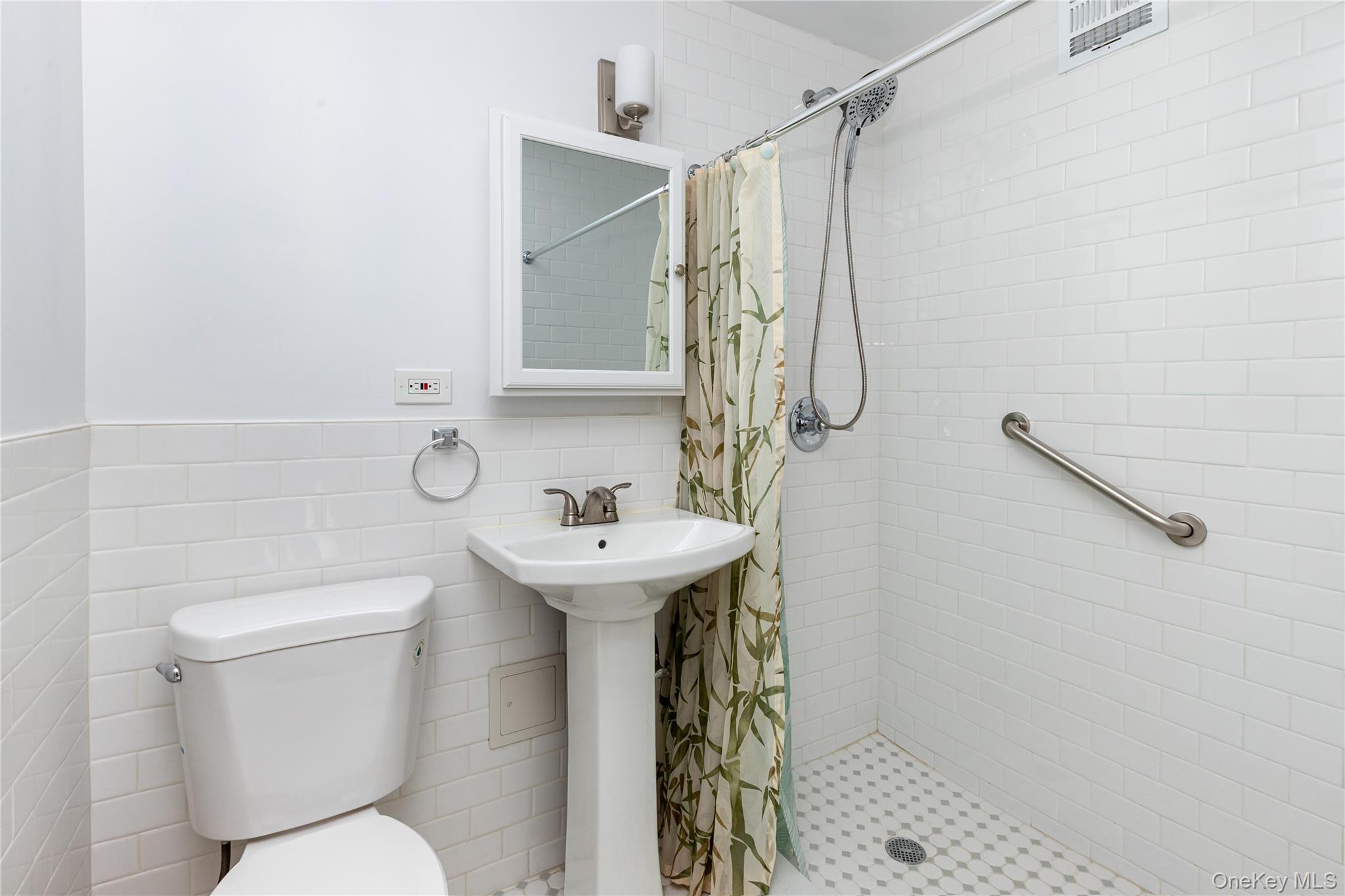 3215 Arlington Avenue 2a Property Photo 10