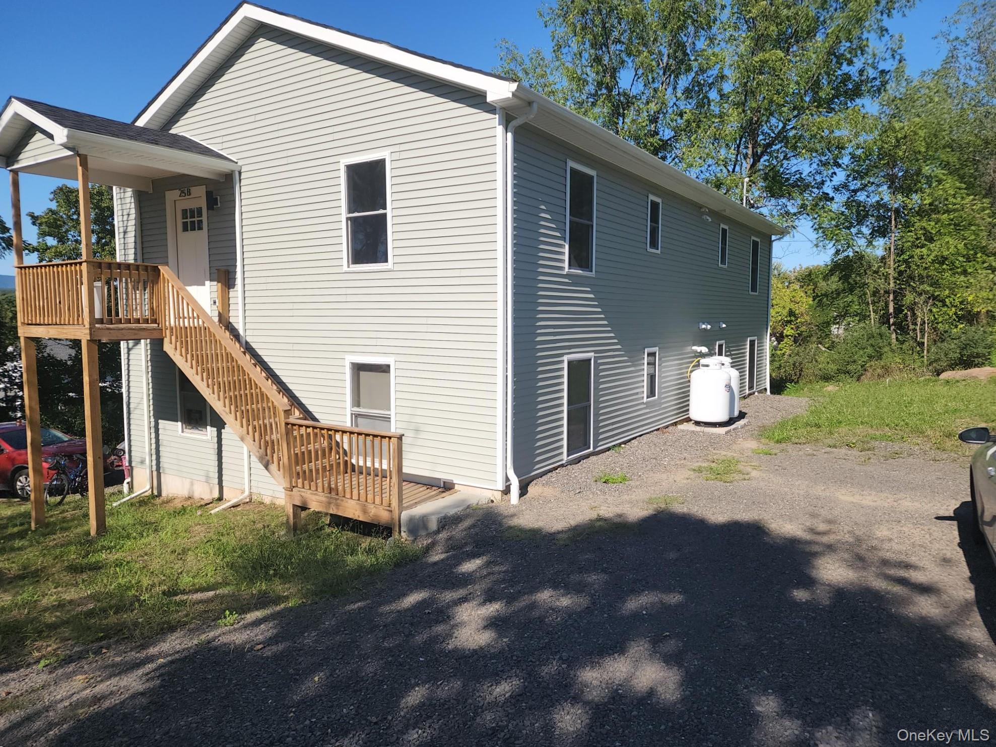 25 HIGHLAND Avenue Property Photo 1