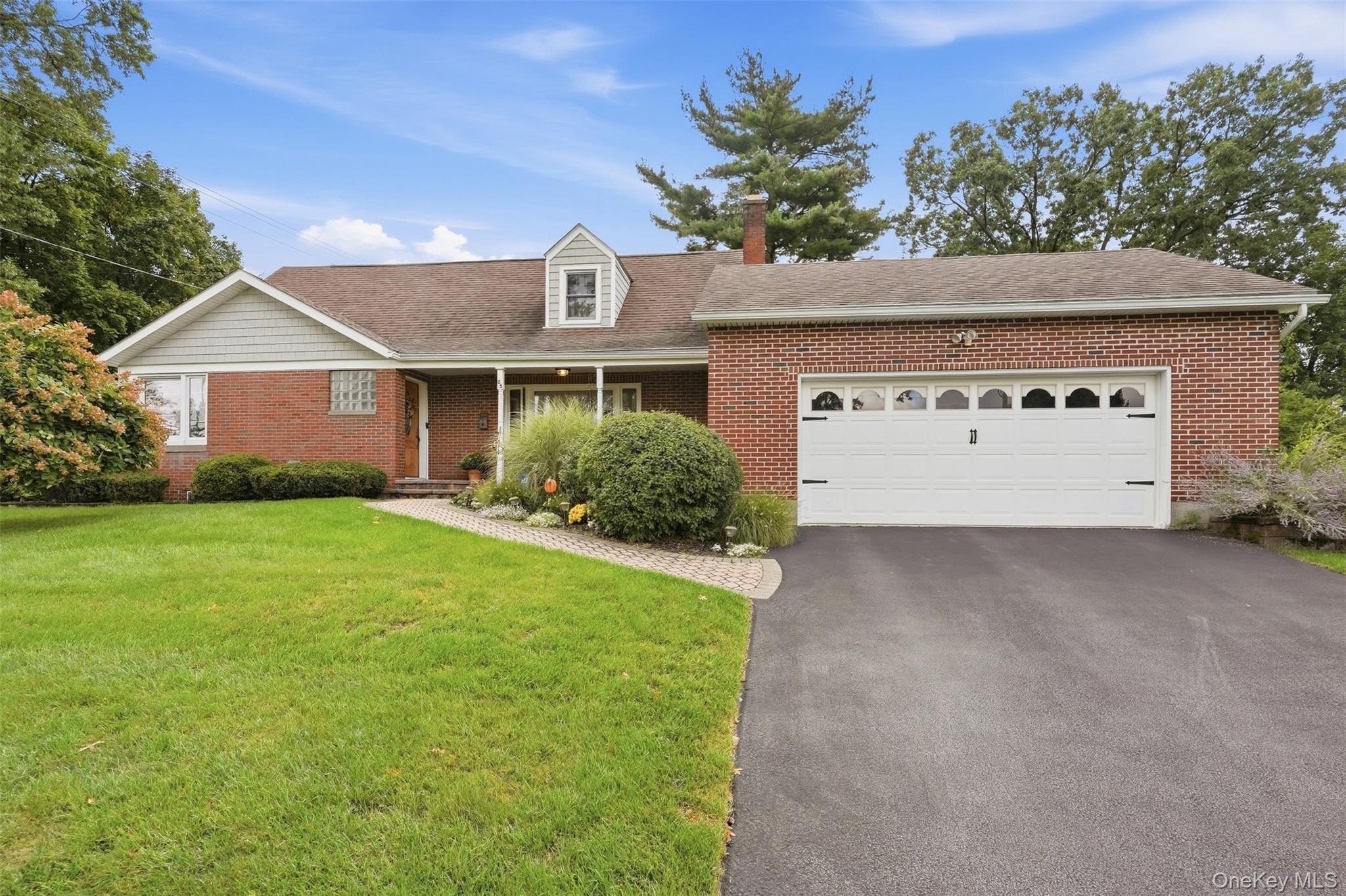 25 E Willow Street Property Photo 2