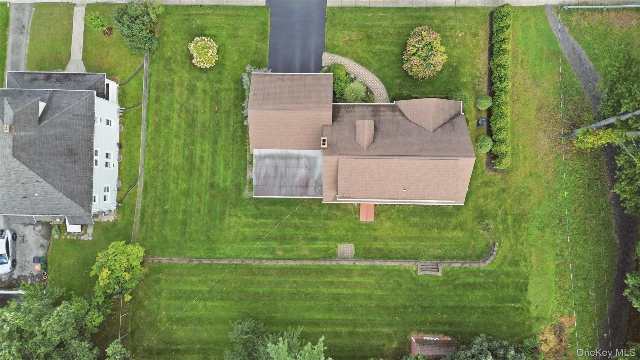 25 E Willow Street Property Photo 4