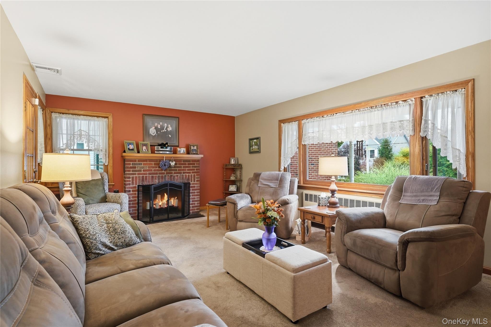 25 E Willow Street Property Photo 8