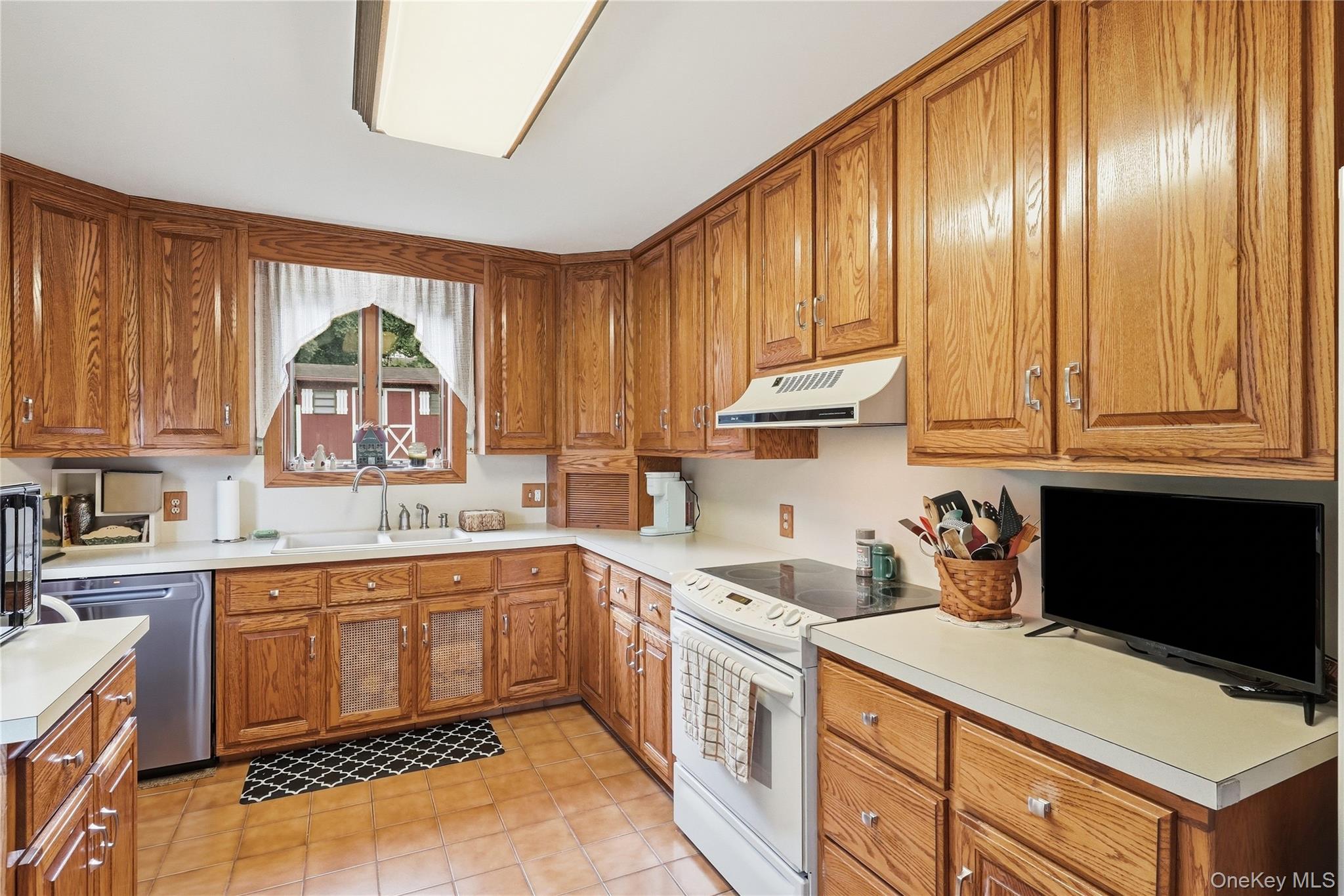 25 E Willow Street Property Photo 13