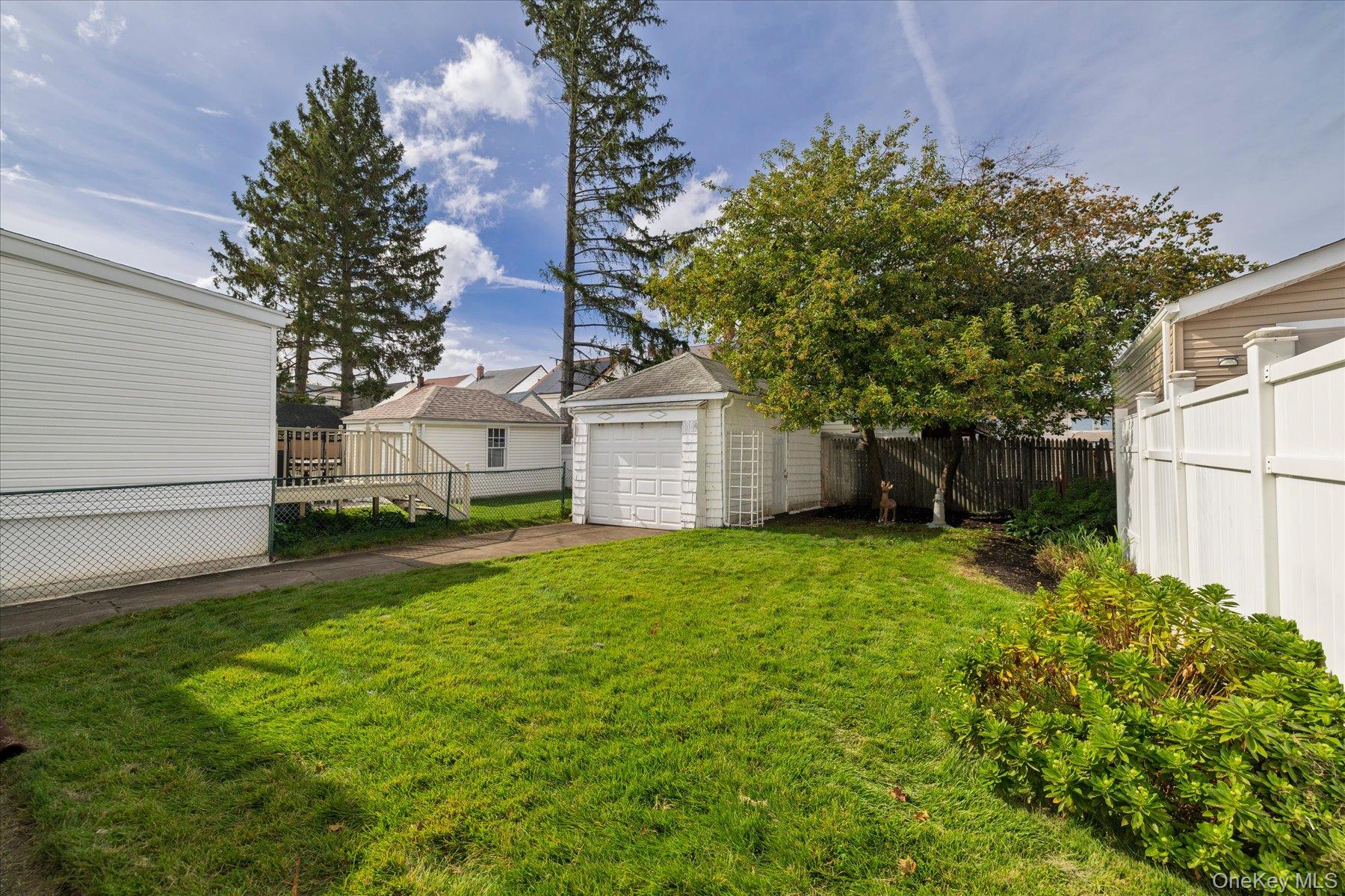 9024 218th Street Property Photo 11