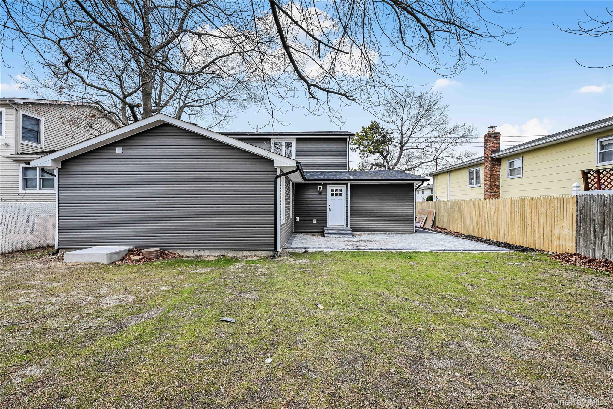 214 Oak Neck Property Photo 15