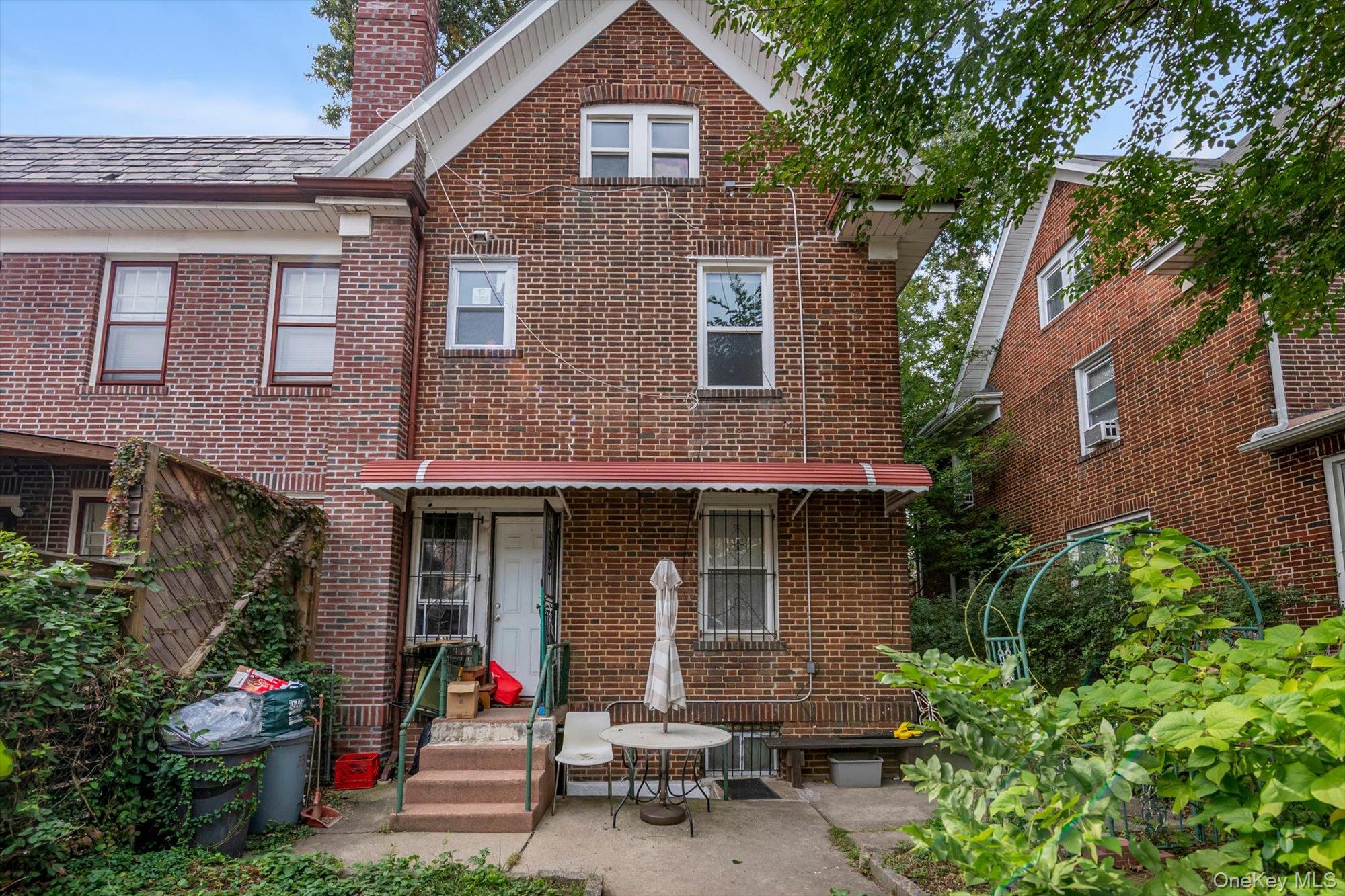33-25 88th Street Property Photo 2