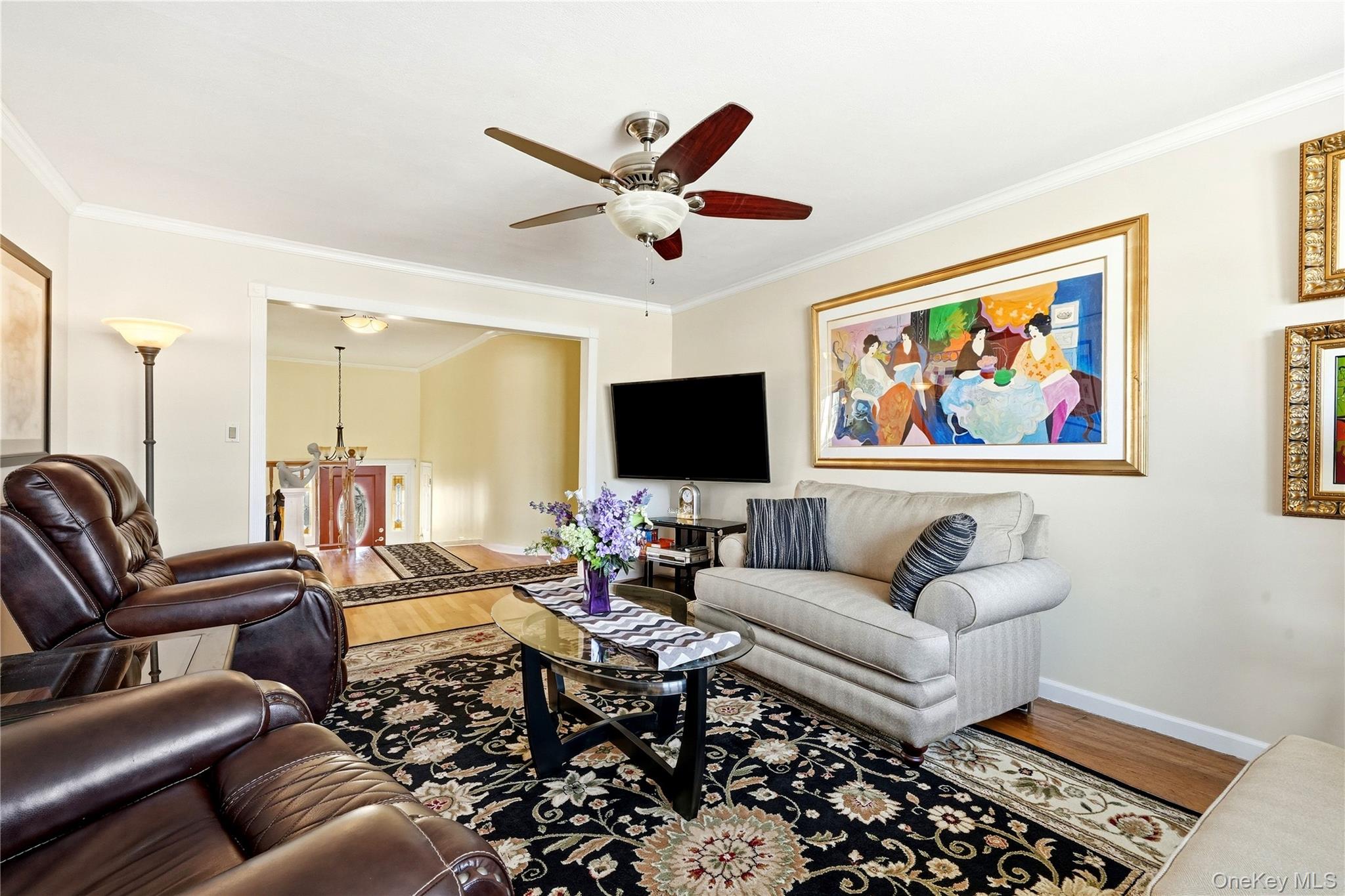 121 Drake Court Property Photo 4