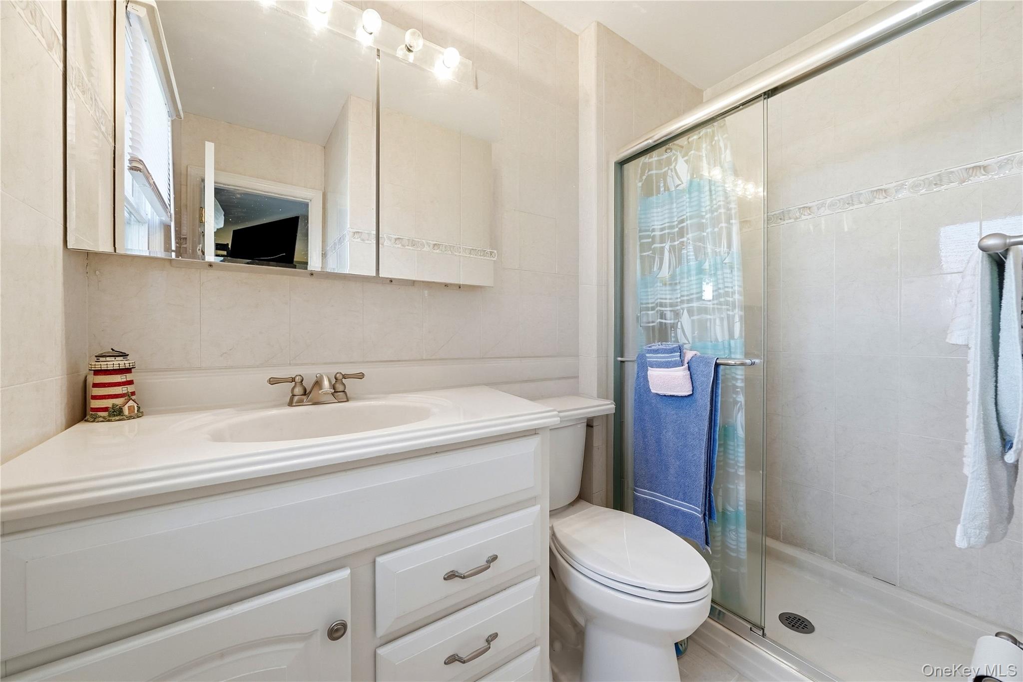 121 Drake Court Property Photo 16