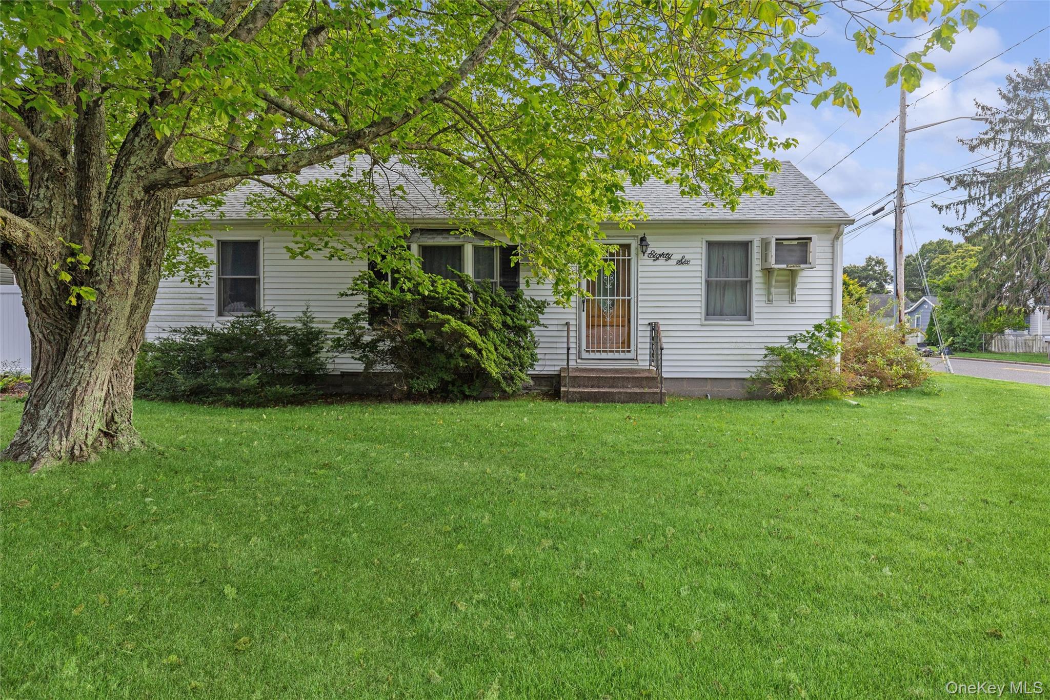 86 Log Road Property Photo 1