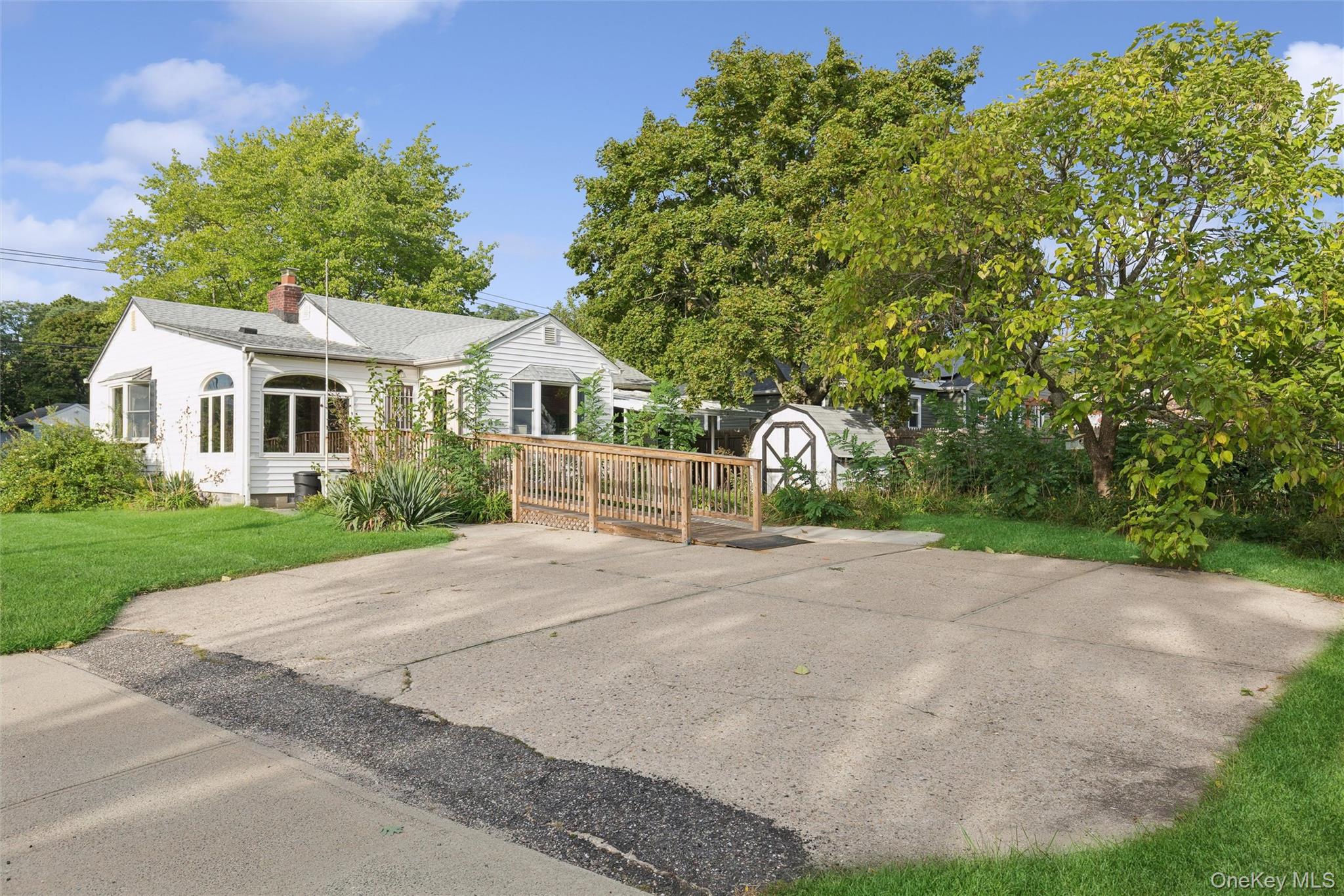 86 Log Road Property Photo 2