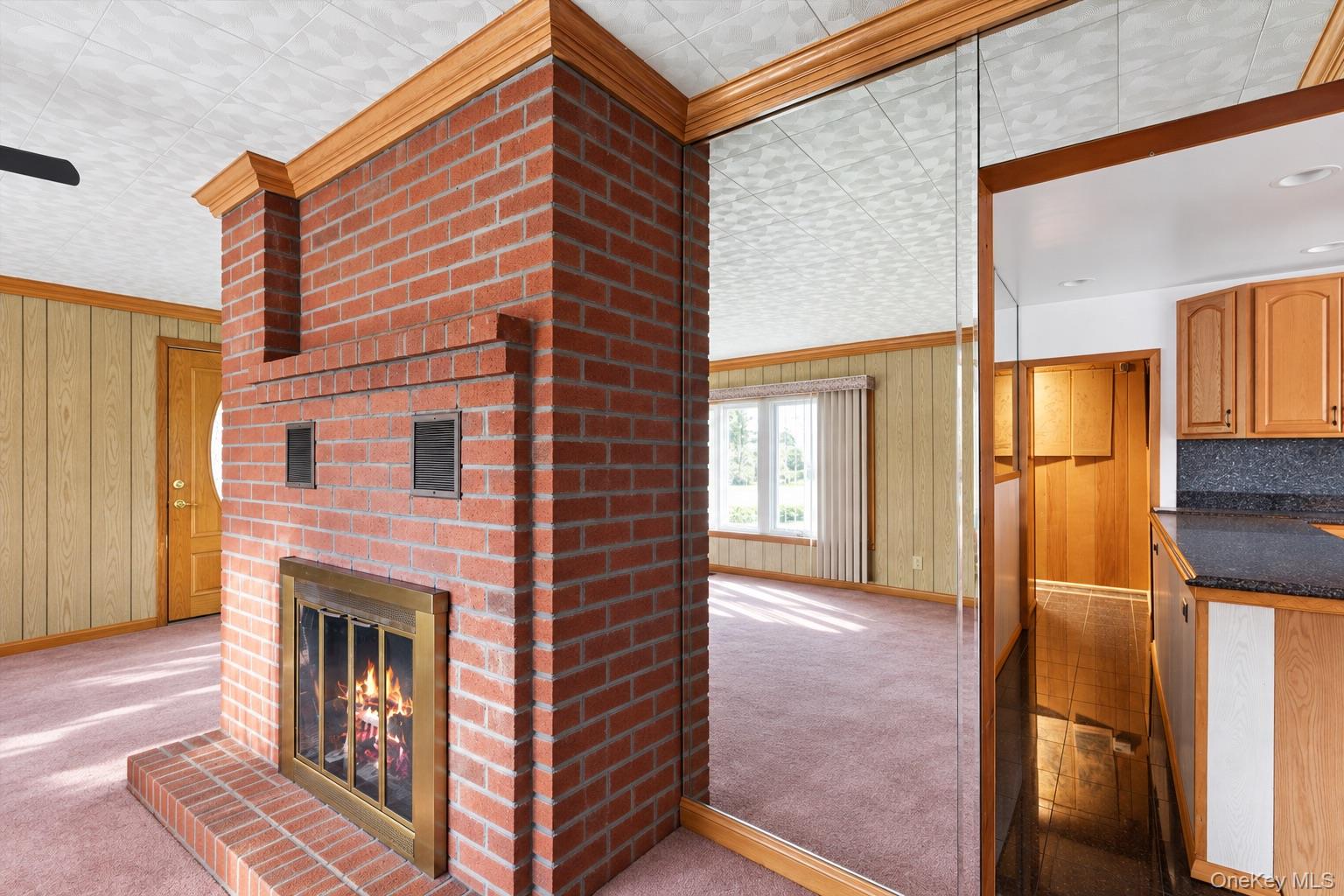 86 Log Road Property Photo 4