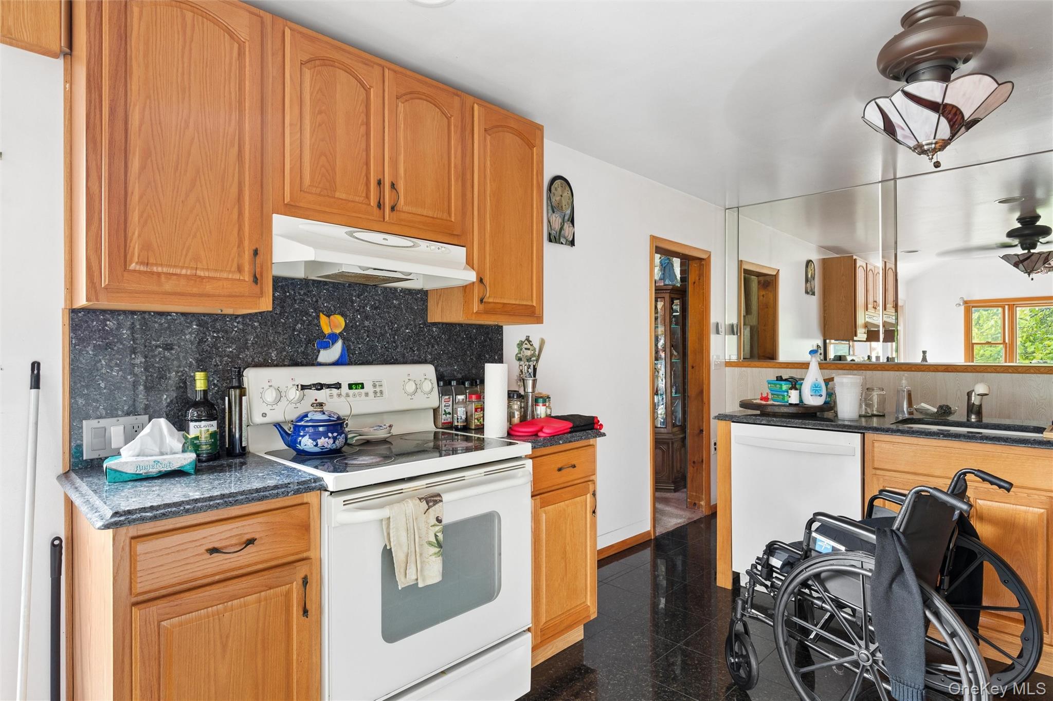 86 Log Road Property Photo 18