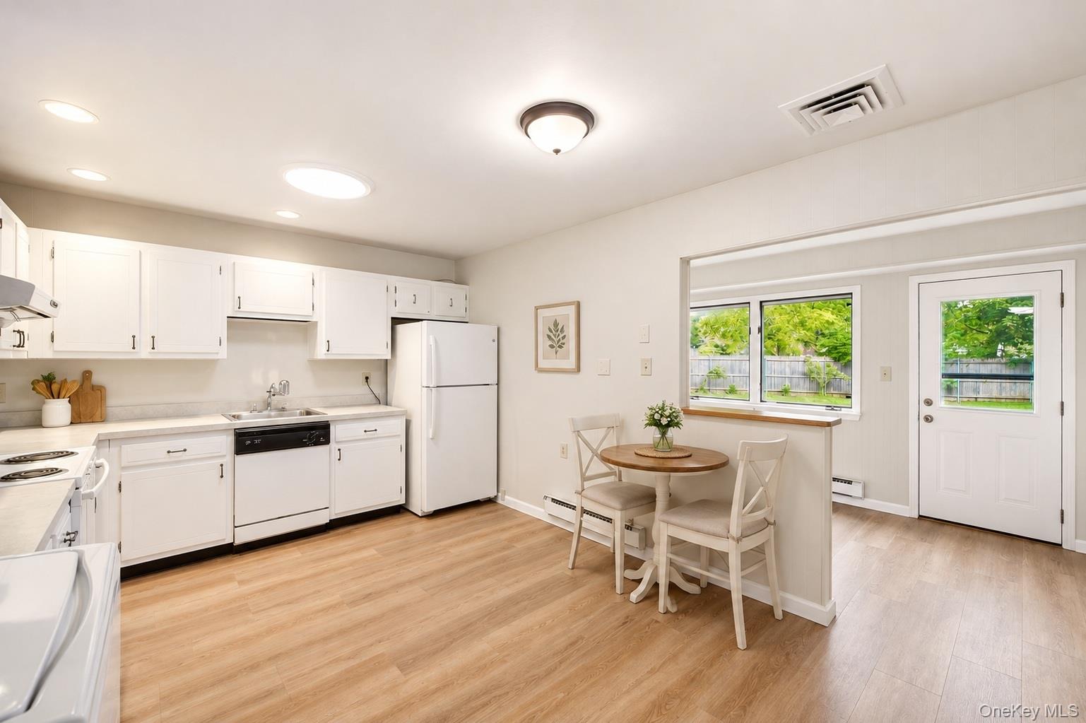 209 Strathmore Gate Drive Property Photo 12