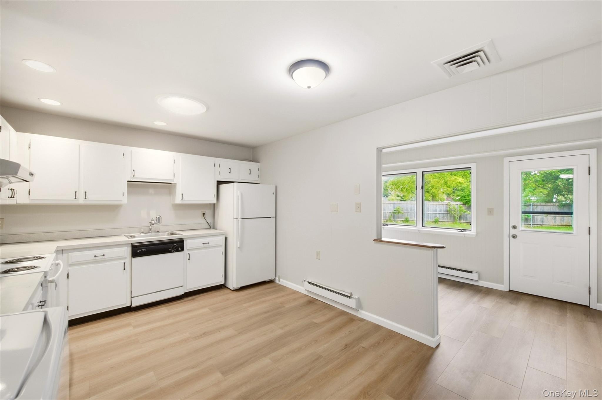 209 Strathmore Gate Drive Property Photo 13