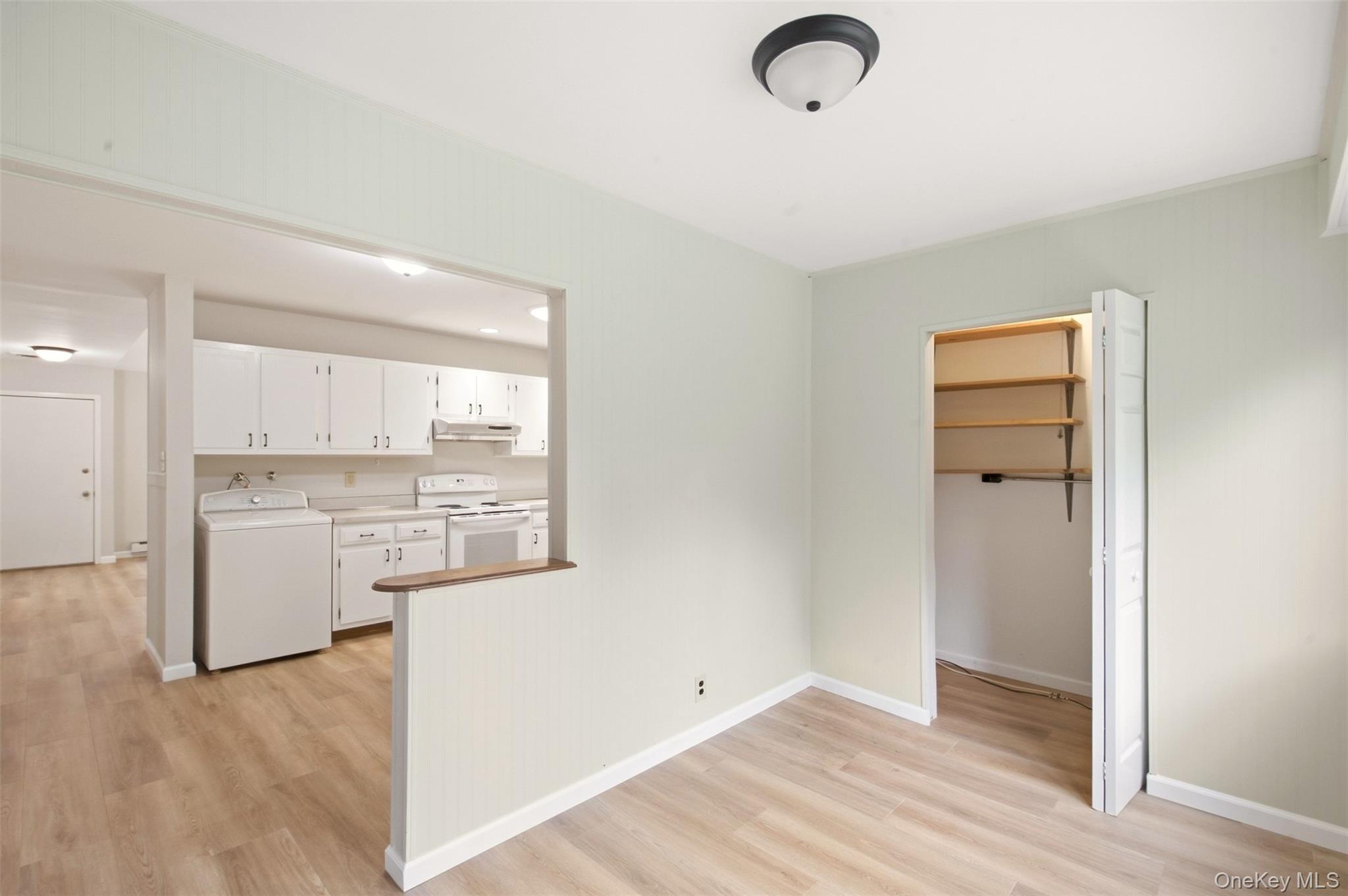 209 Strathmore Gate Drive Property Photo 16