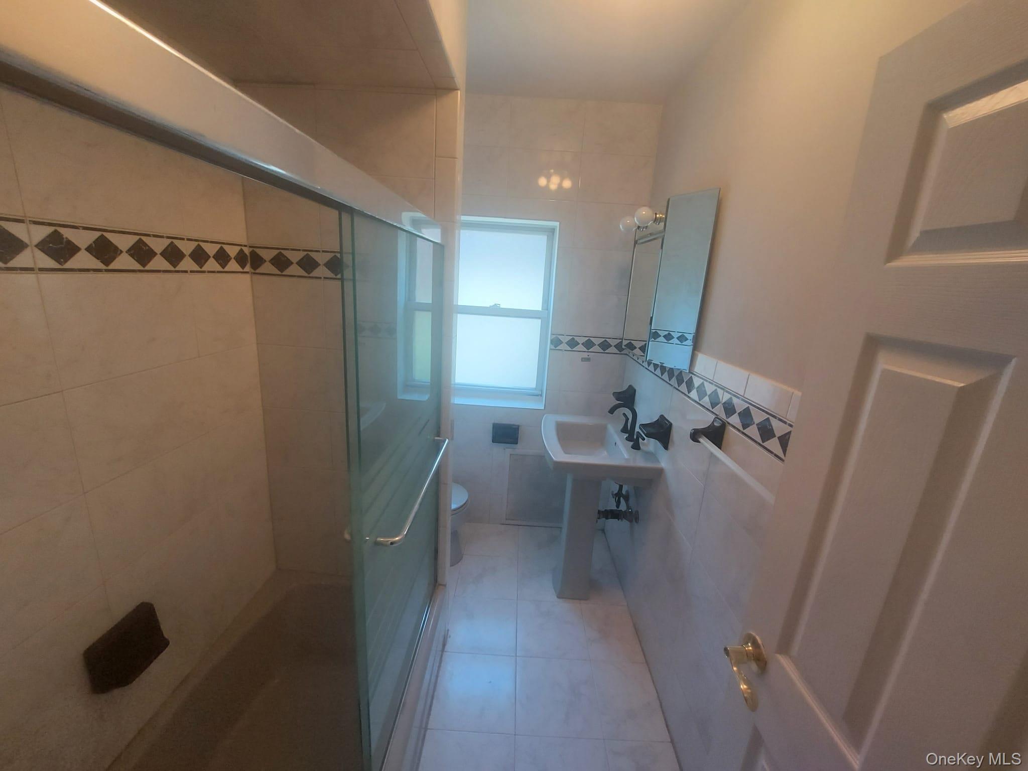 368 Packman Avenue Property Photo 8
