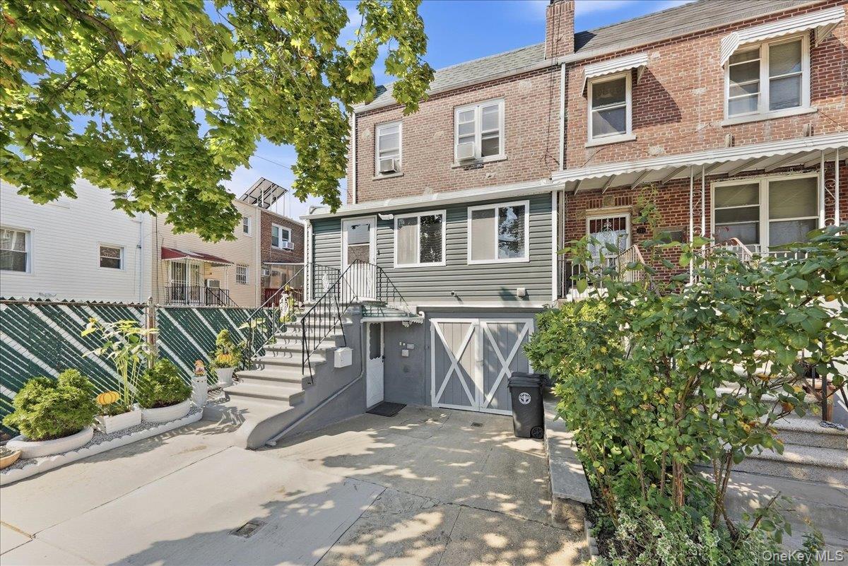 3309 Hone Avenue Property Photo 1