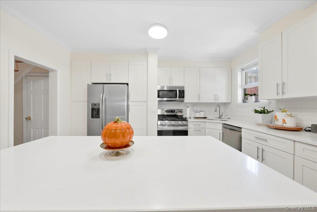 3309 Hone Avenue Property Photo 12