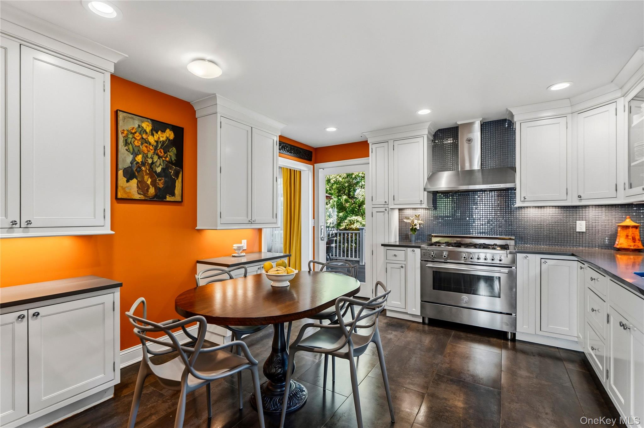 646 The Concourse Property Photo 12