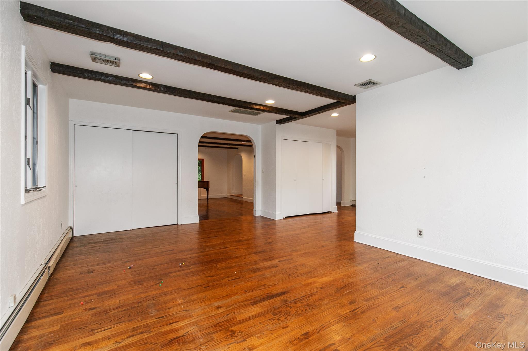 85 Oxford Boulevard Property Photo 13