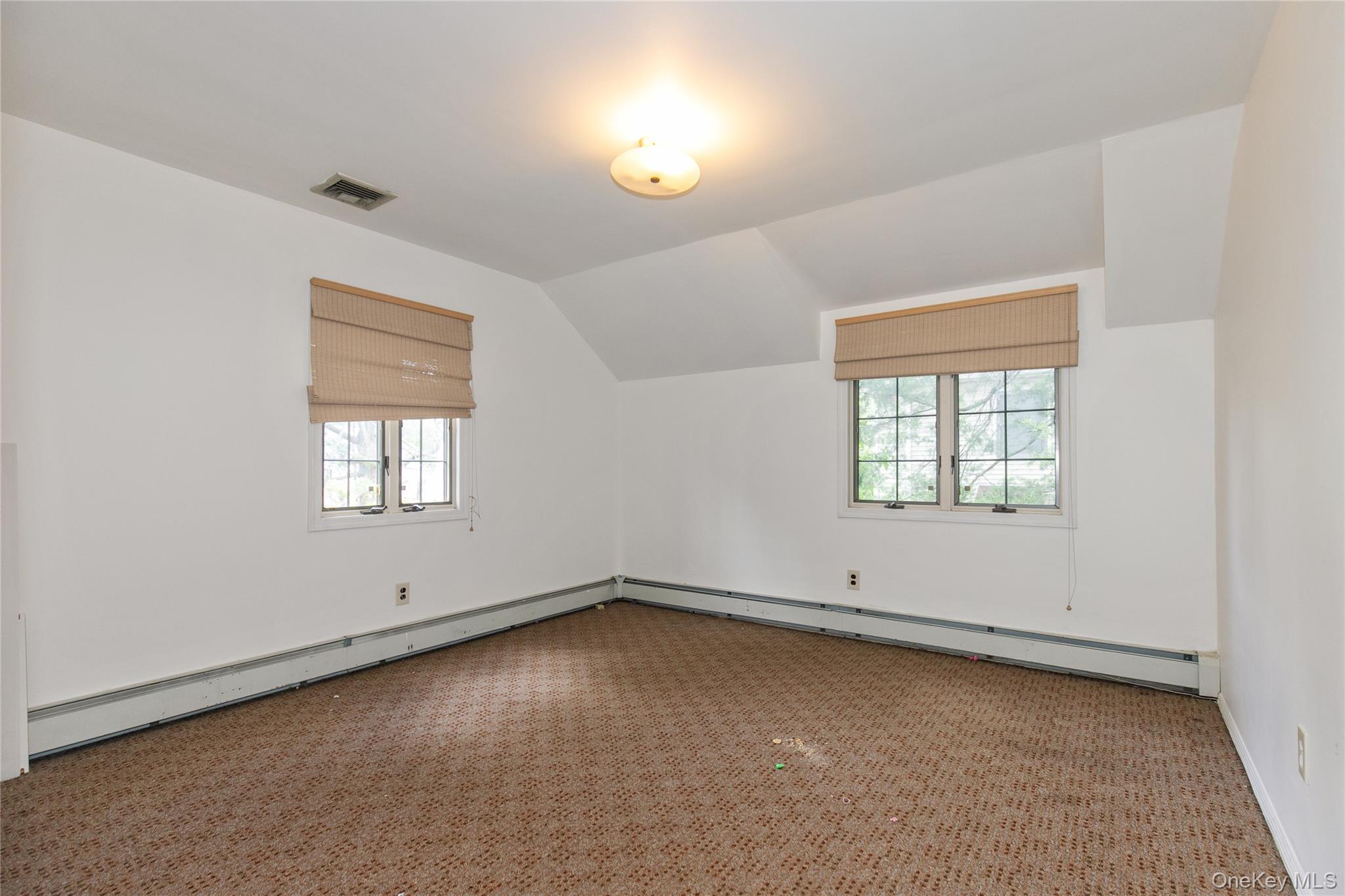 85 Oxford Boulevard Property Photo 15
