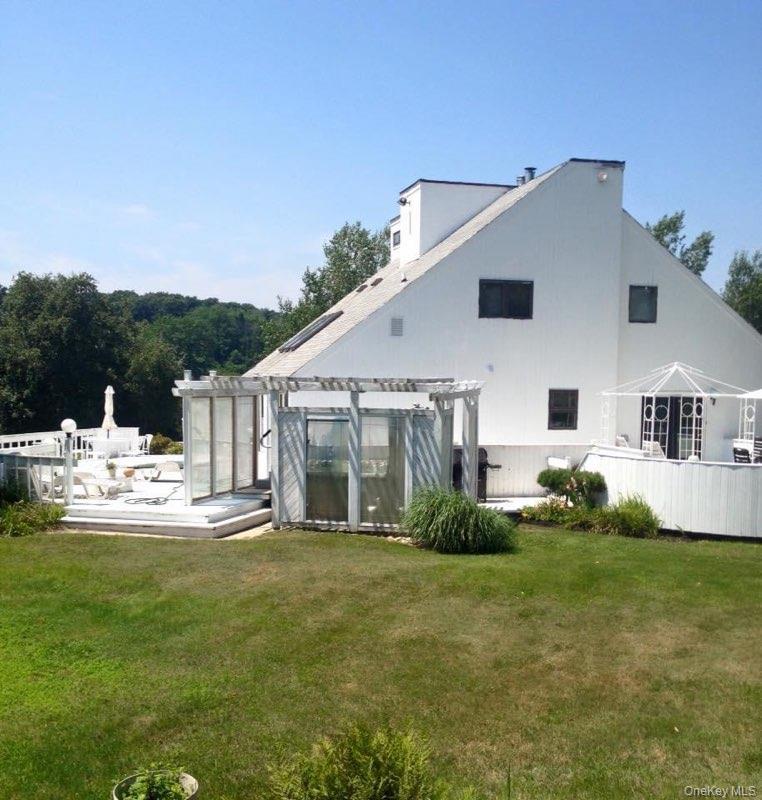 22 Waters Edge Lane Property Photo 2