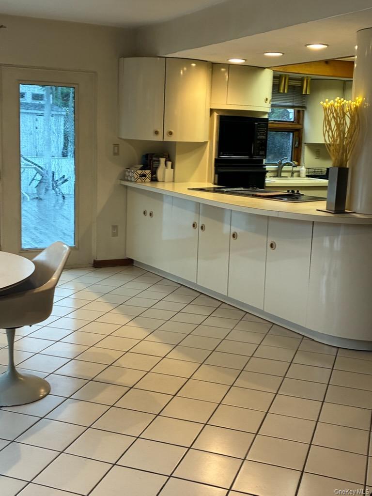 22 Waters Edge Lane Property Photo 11