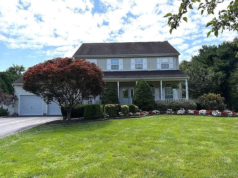 8 Ashford Lane Property Photo 1
