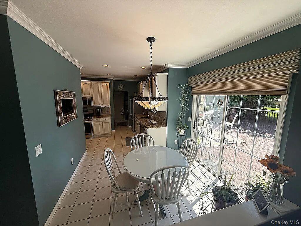 8 Ashford Lane Property Photo 7