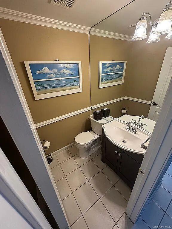 8 Ashford Lane Property Photo 8