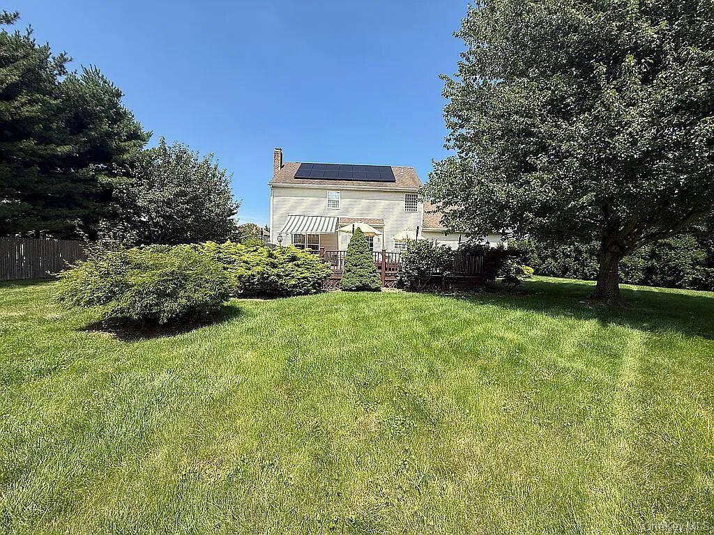 8 Ashford Lane Property Photo 17