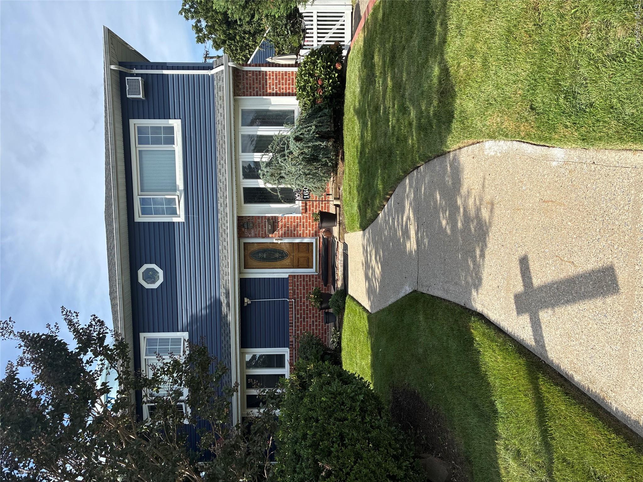 1607 Lydia Avenue Property Photo 1