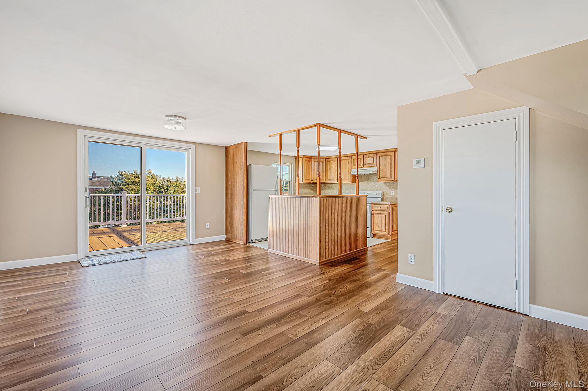 719 3rd Street Property Photo 12