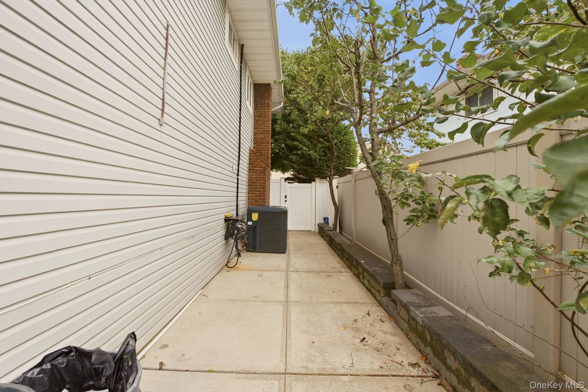 2962 Hewlett Avenue Property Photo 45