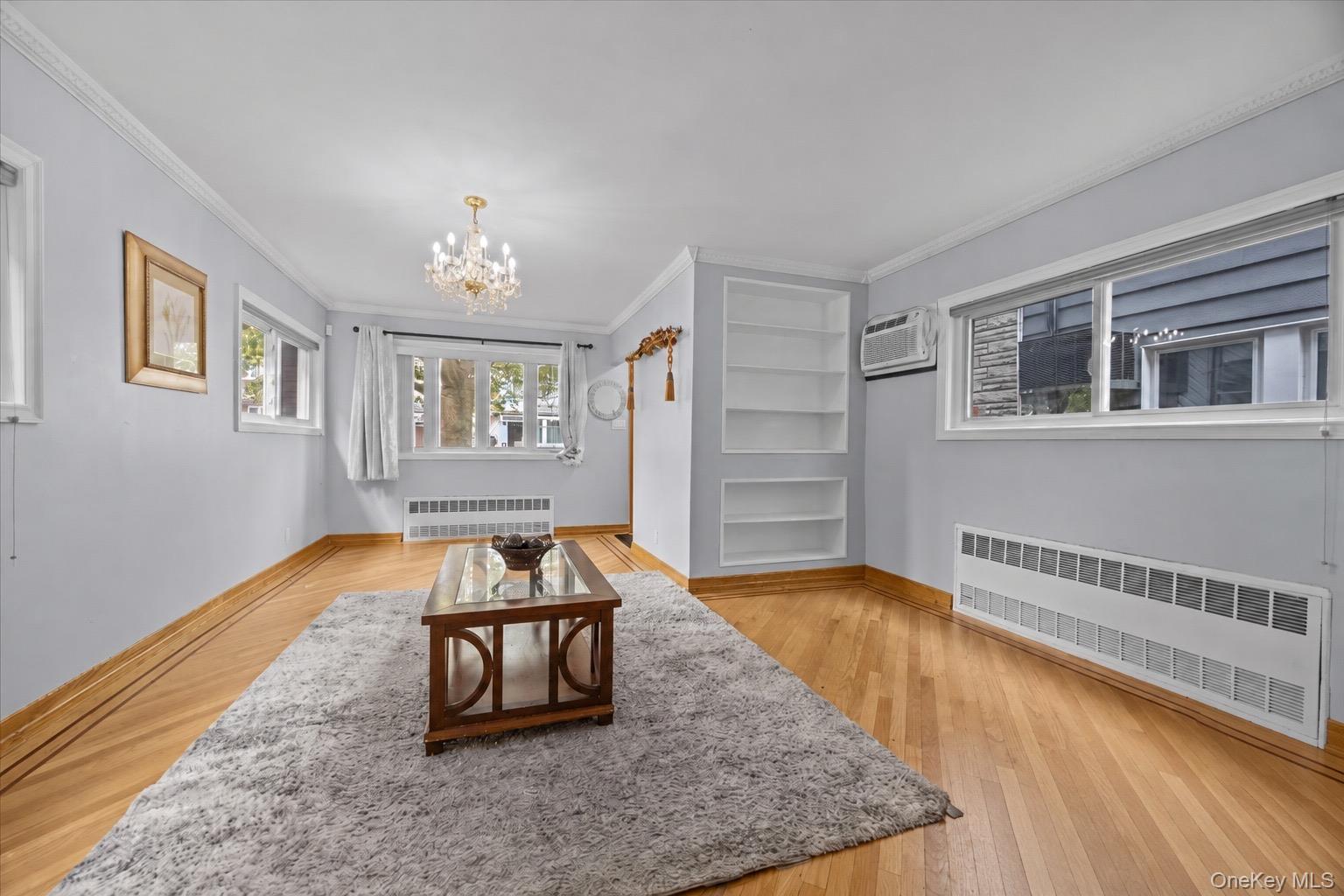1515 E 55th Street Property Photo 3