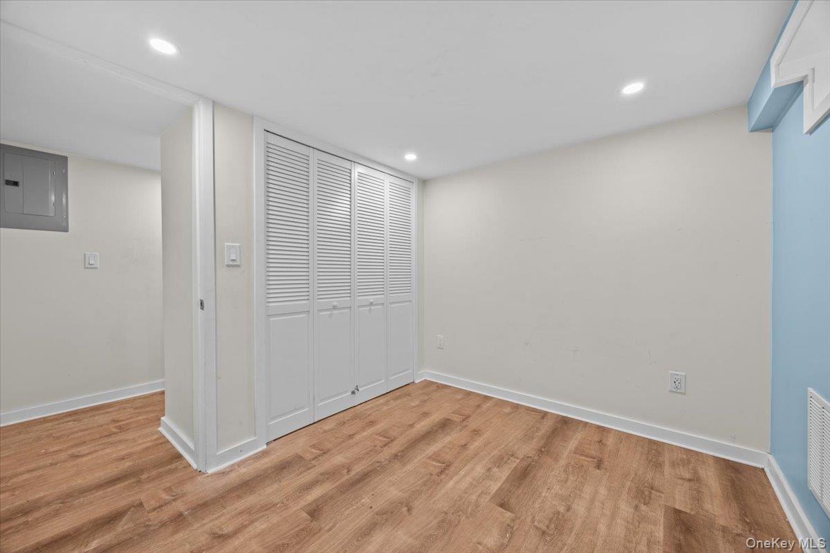 1515 E 55th Street Property Photo 18