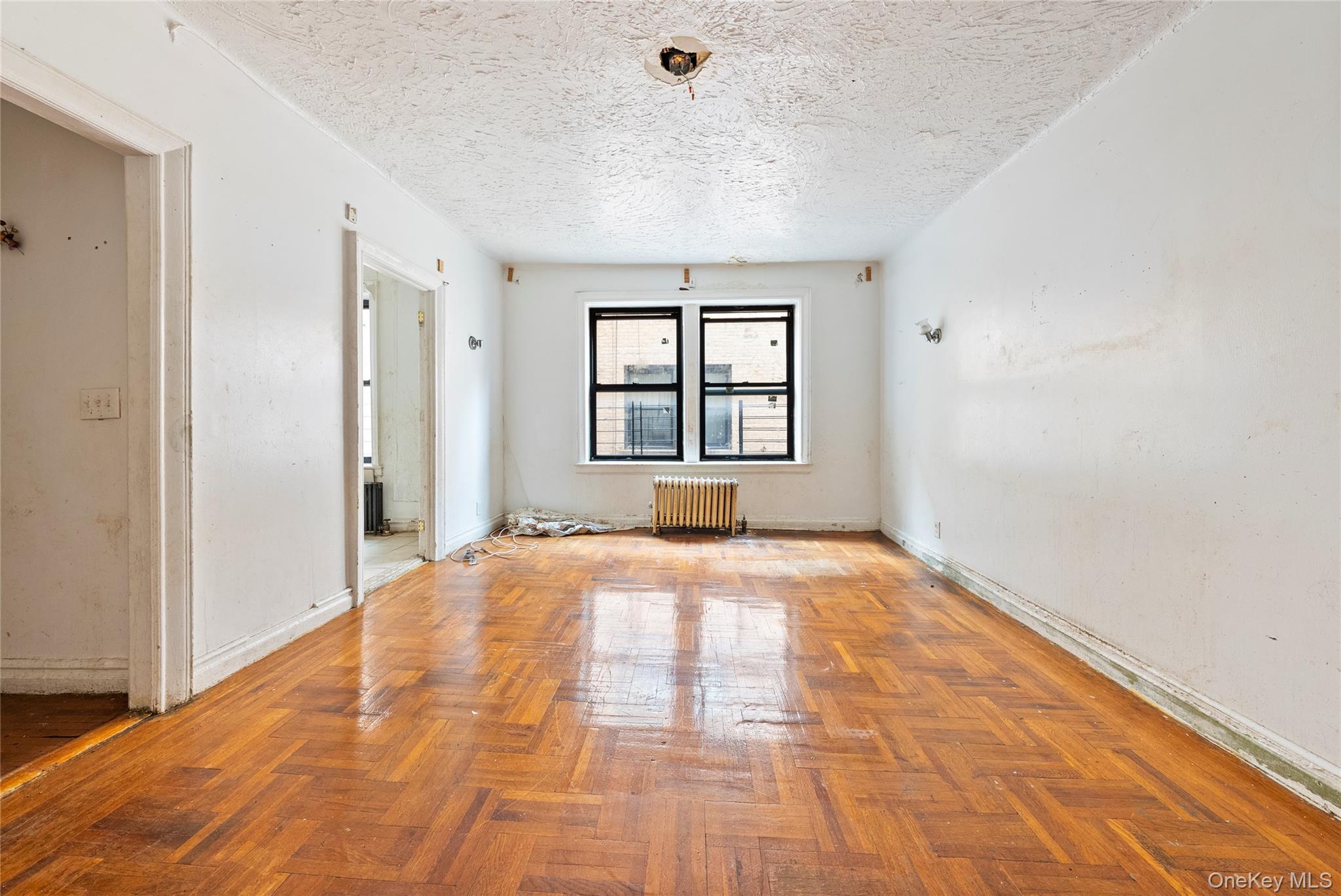1715 Nelson Avenue 4h Property Photo 2