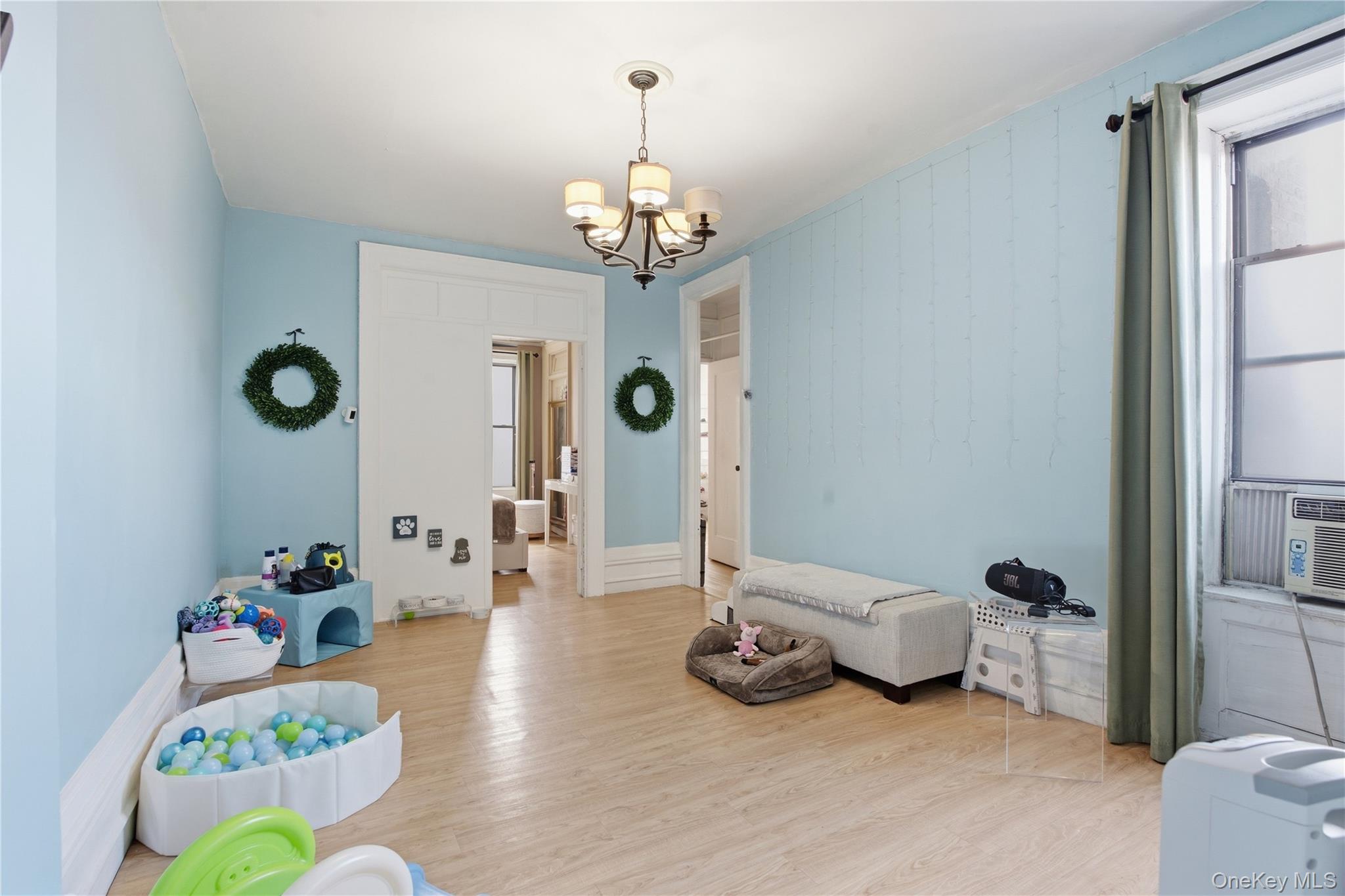 924 Summit Avenue 3b Property Photo 5