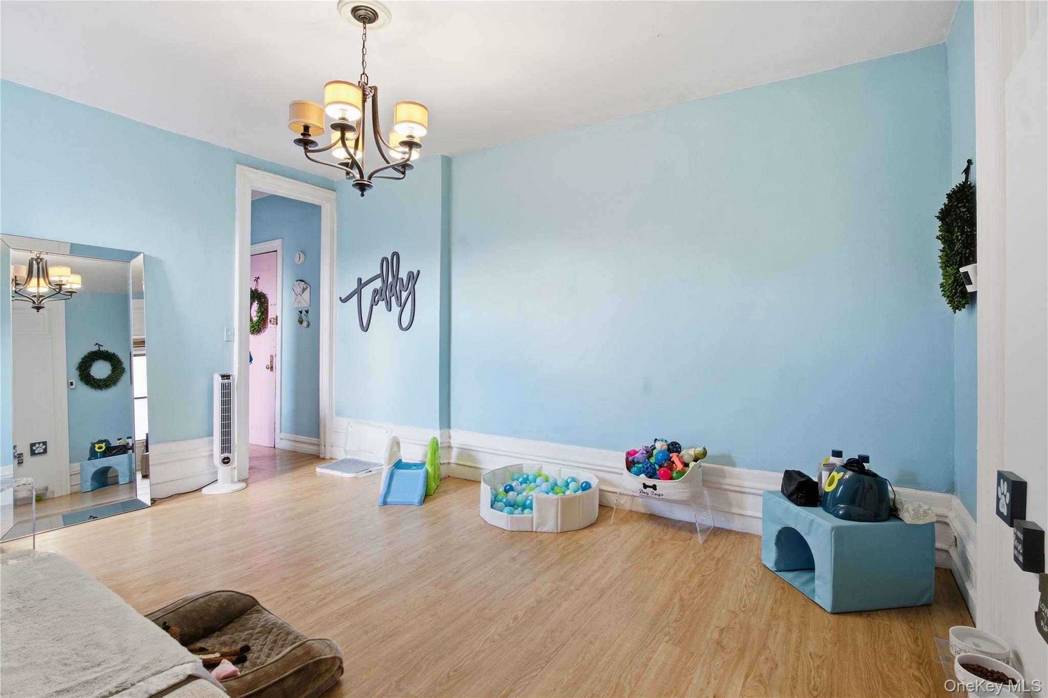 924 Summit Avenue 3b Property Photo 7