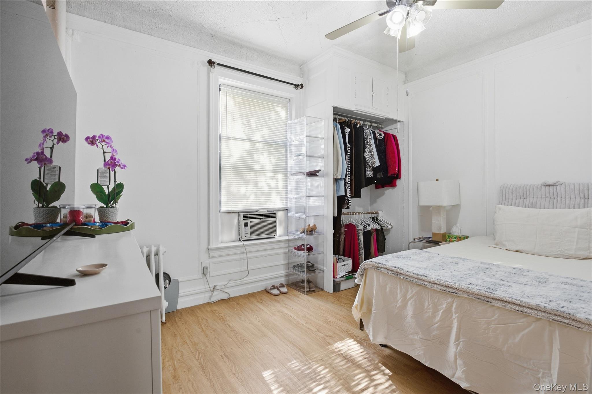 924 Summit Avenue 3b Property Photo 11