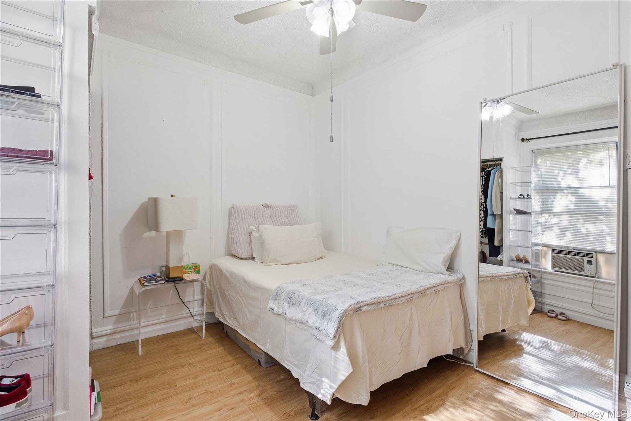 924 Summit Avenue 3b Property Photo 13