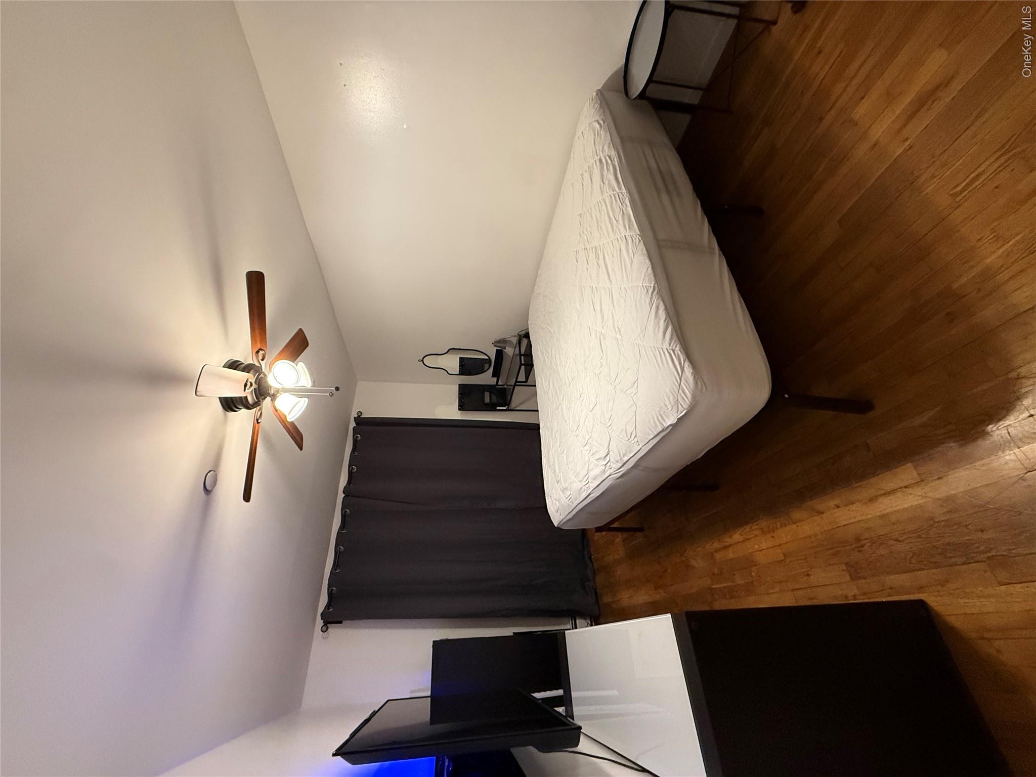 653 Saint Lawrence Avenue Property Photo 10