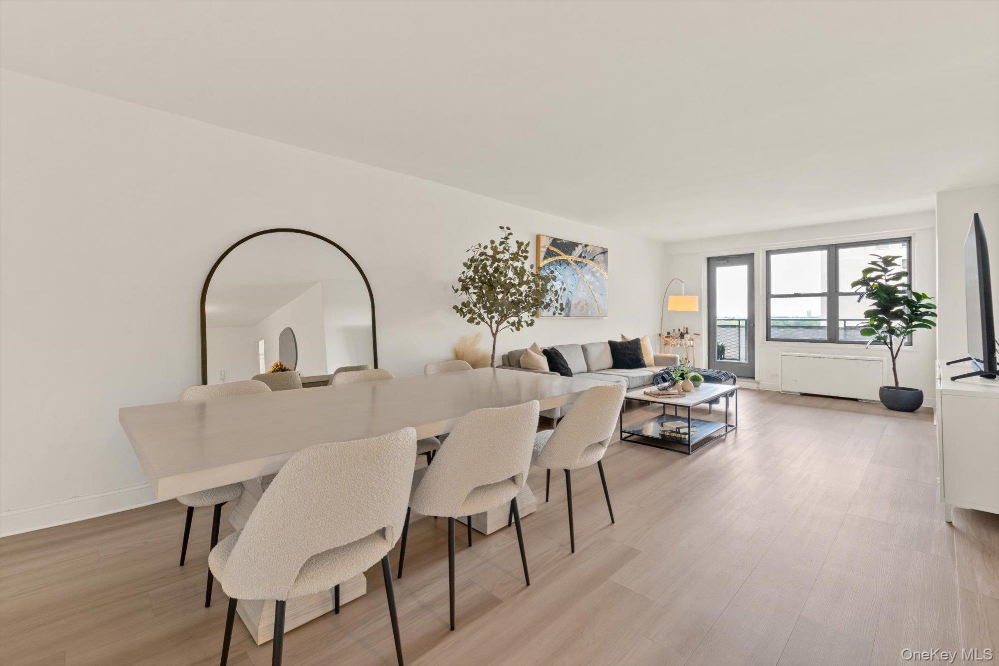 125-10 Queens Boulevard 606 Property Photo 2
